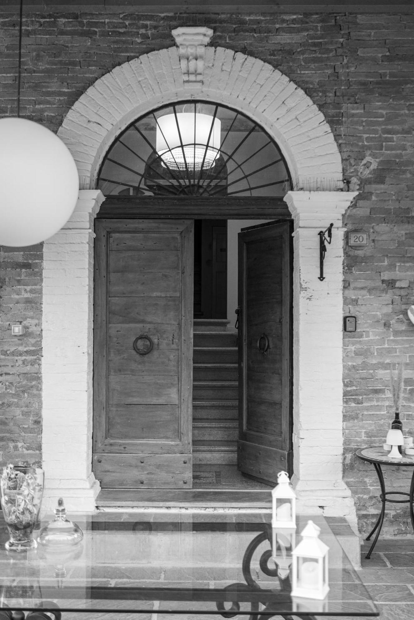 Casa Grimaldi Boutique Hotel & Restaurant Matelica Exterior foto